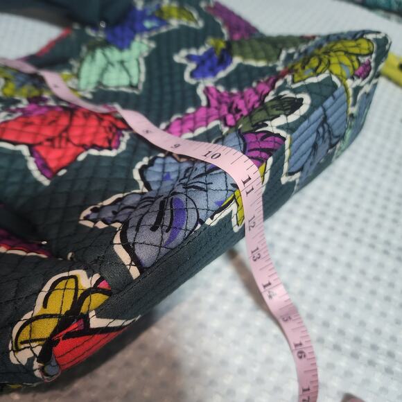 VERA BRADLEY NWT HADLEY EAST WEST FALLING FLOWERS TOTE BAG PURSE BAG - Picture 3 of 11